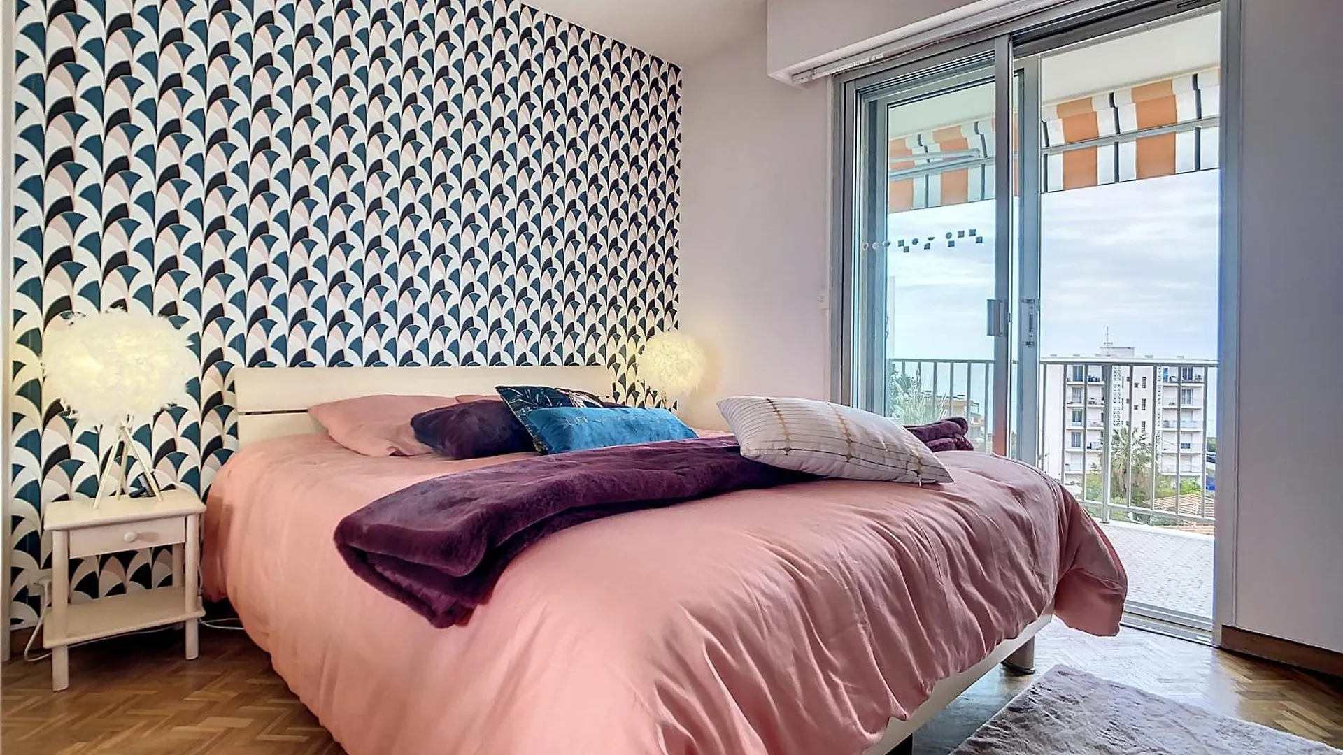 Appartement Vue Mer Juan Les Pins Antibes France